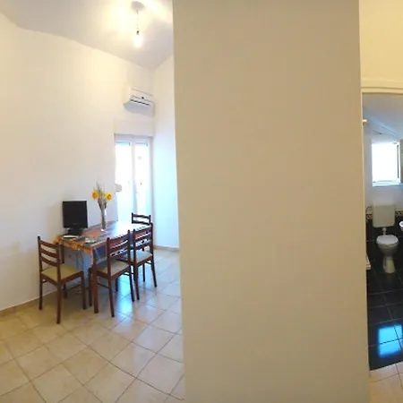 佩里卡公寓酒店 扎达尔